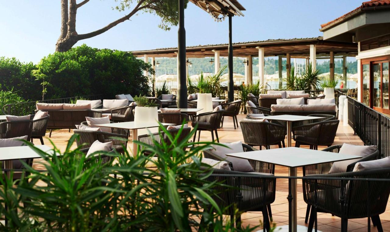 Hotel Slovenija - Terme & Wellness Lifeclass Portorose Esterno foto The Club at Changi Airport