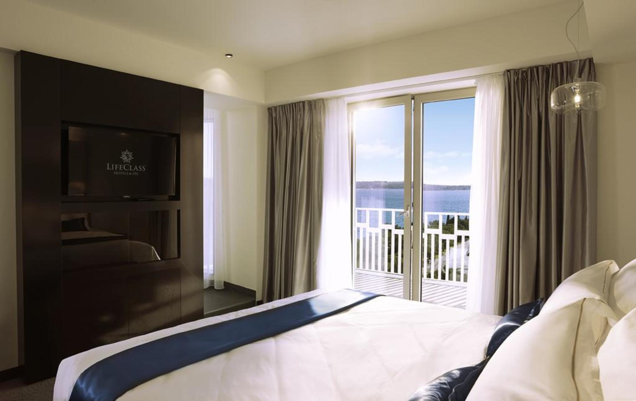 Hotel Slovenija - Terme & Wellness Lifeclass Portorose Esterno foto Deluxe Ocean View Room