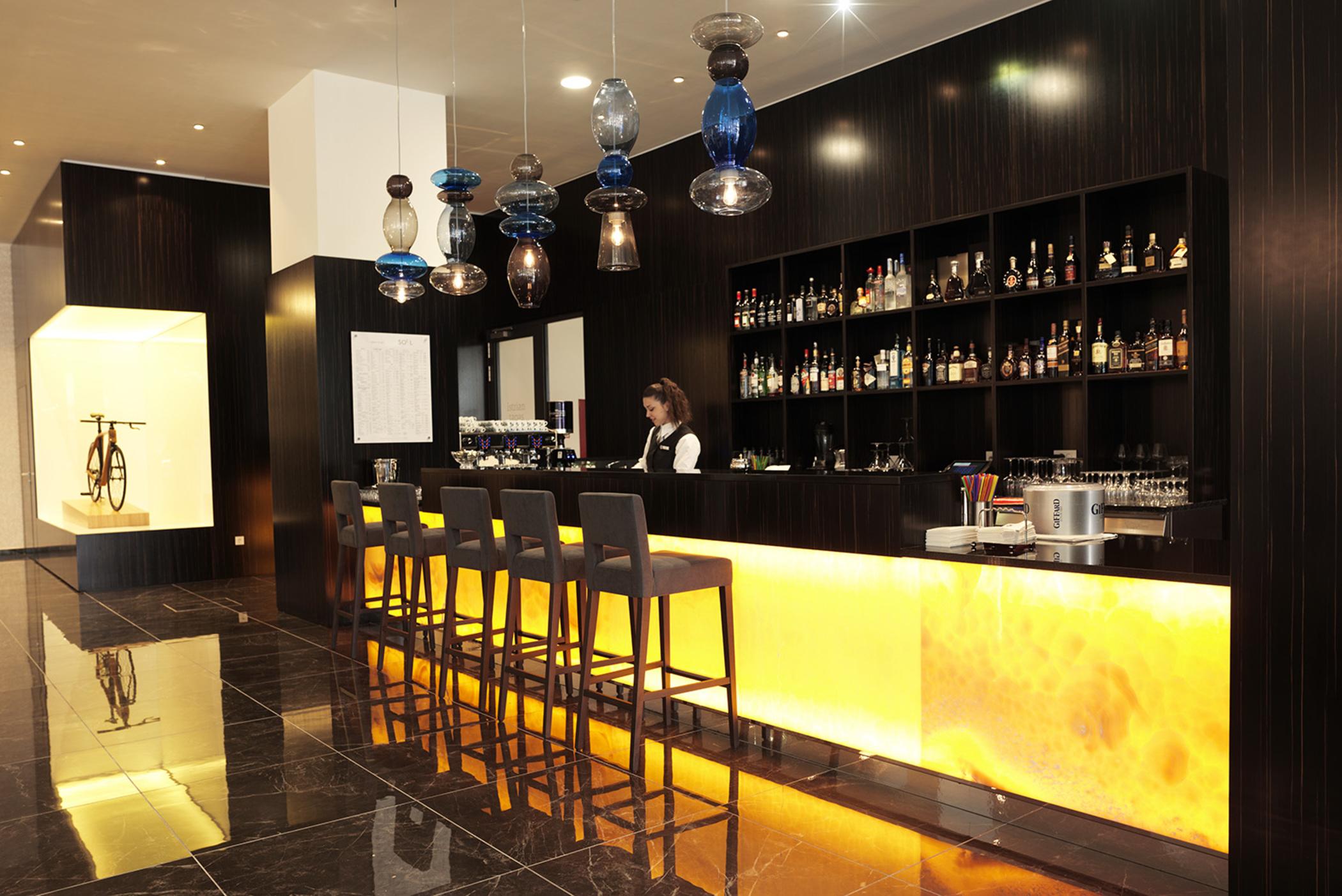 Hotel Slovenija - Terme & Wellness Lifeclass Portorose Esterno foto The bar at the lounge