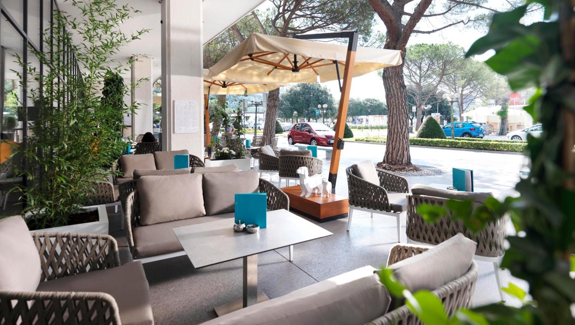 Hotel Slovenija - Terme & Wellness Lifeclass Portorose Esterno foto The Terrace